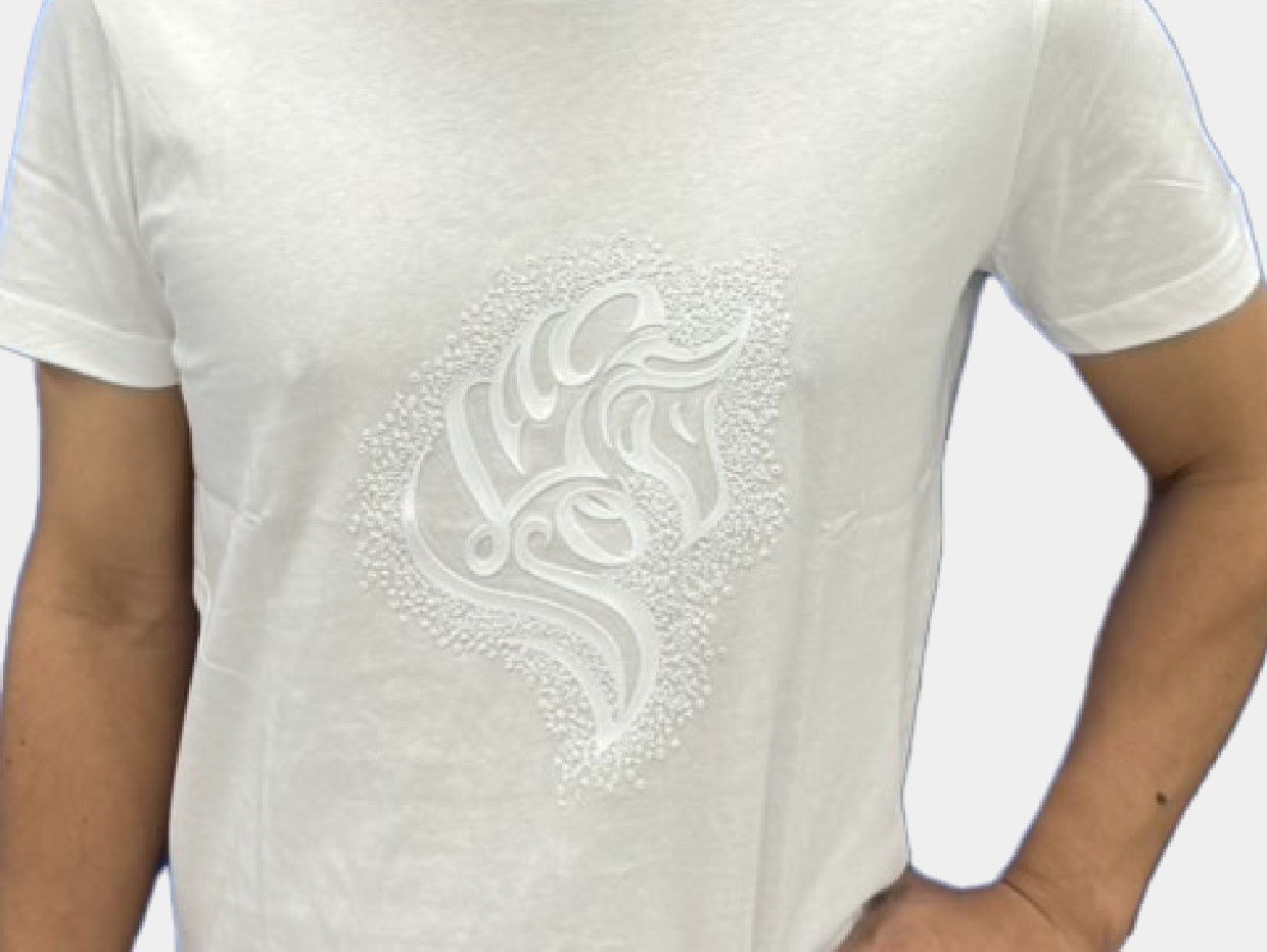NEW CAVALEIROS. エリート3Dエンブレム Tシャツ White