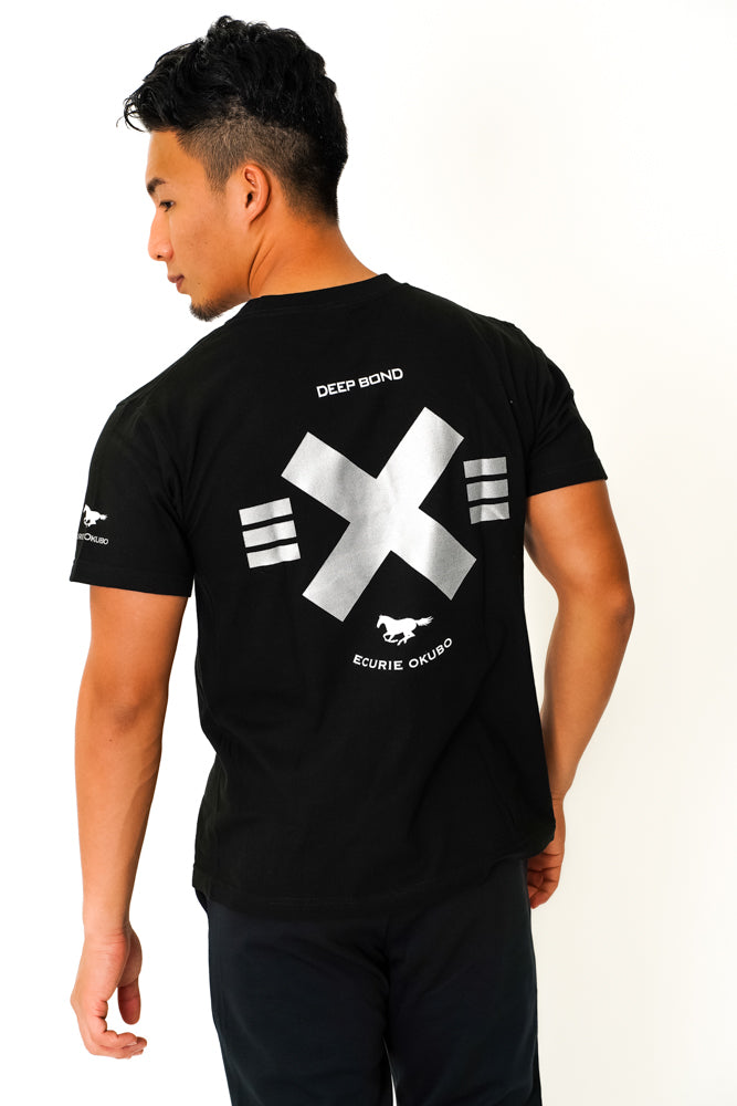 【DEEP BOND】ディープボンド公式 大久保龍志厩舎 Black T-Shirts / SILVER Version