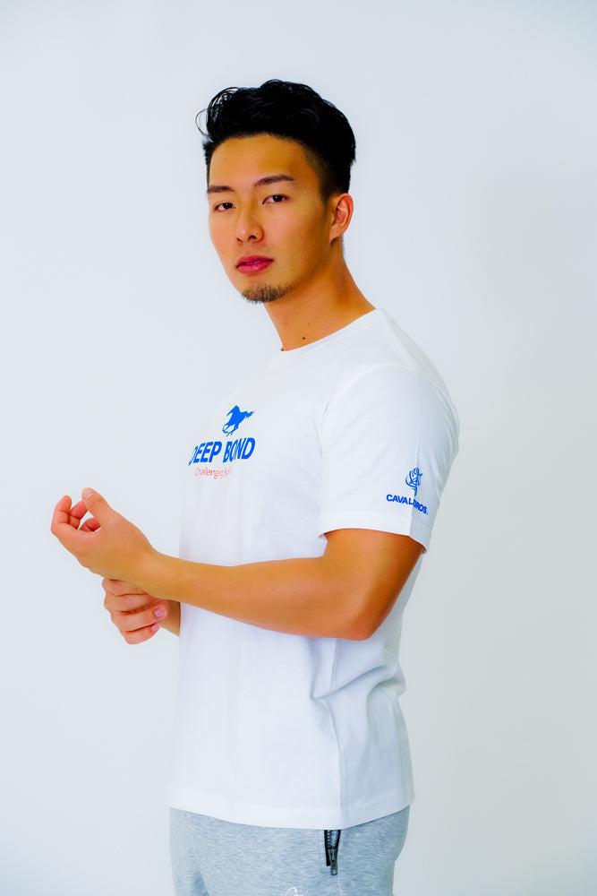 30%OFF【ディープボンド】DEEPBOND 絆” Version 凱旋門賞 公式 スタッフ Tシャツ(White)