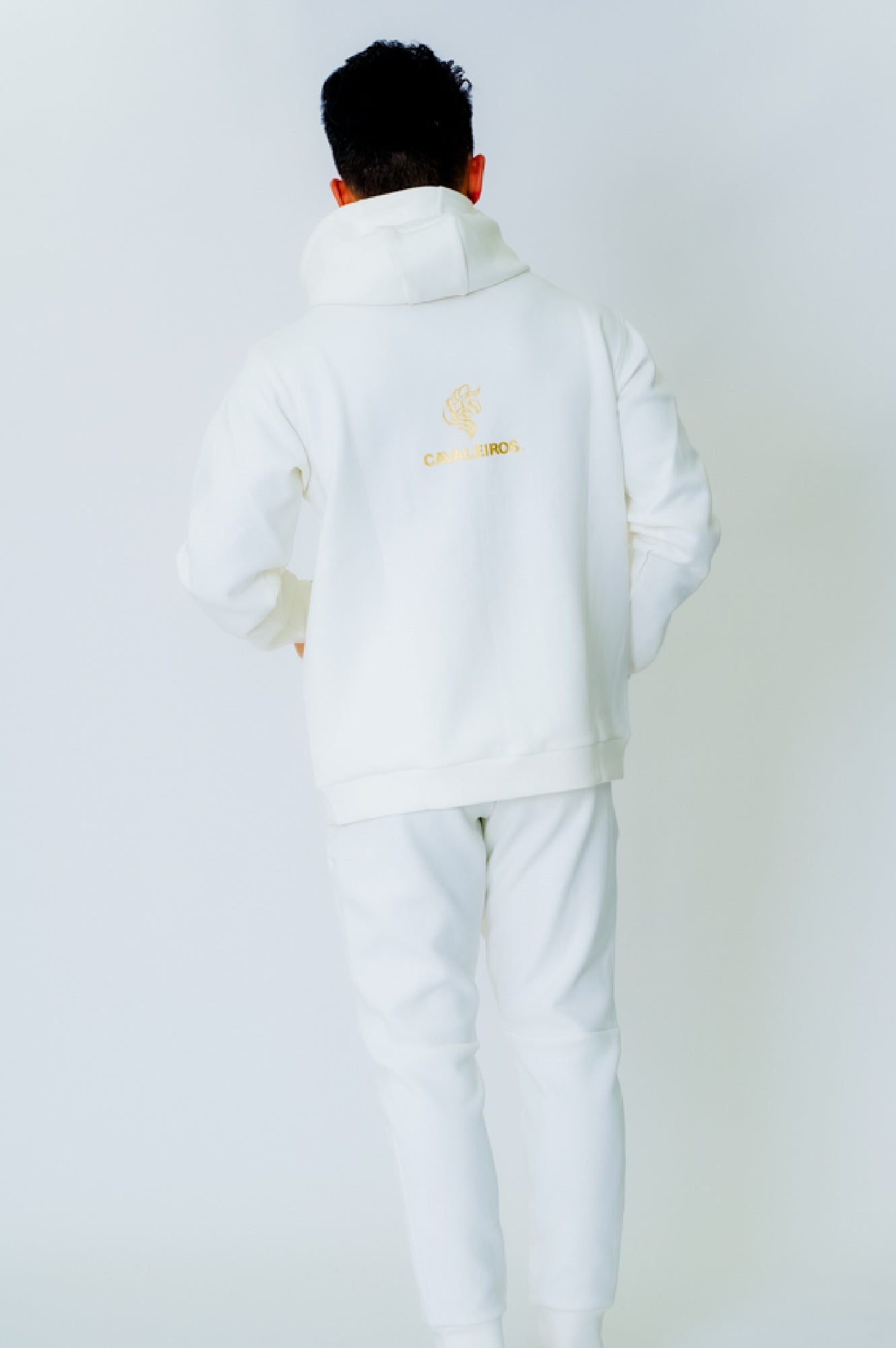 40%OFF【CAVALEIROS】スウェット(パーカー&パンツセット)OFFICIAL JOCKEY’S SWEAT GOLD&WHITE