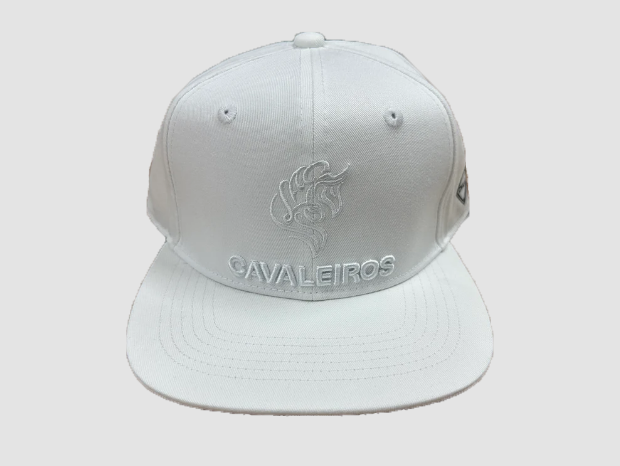 【勝利の女神キャップ】CAVALEIROS.ORIGINAL シグネチャー・キャップ / White all logo
