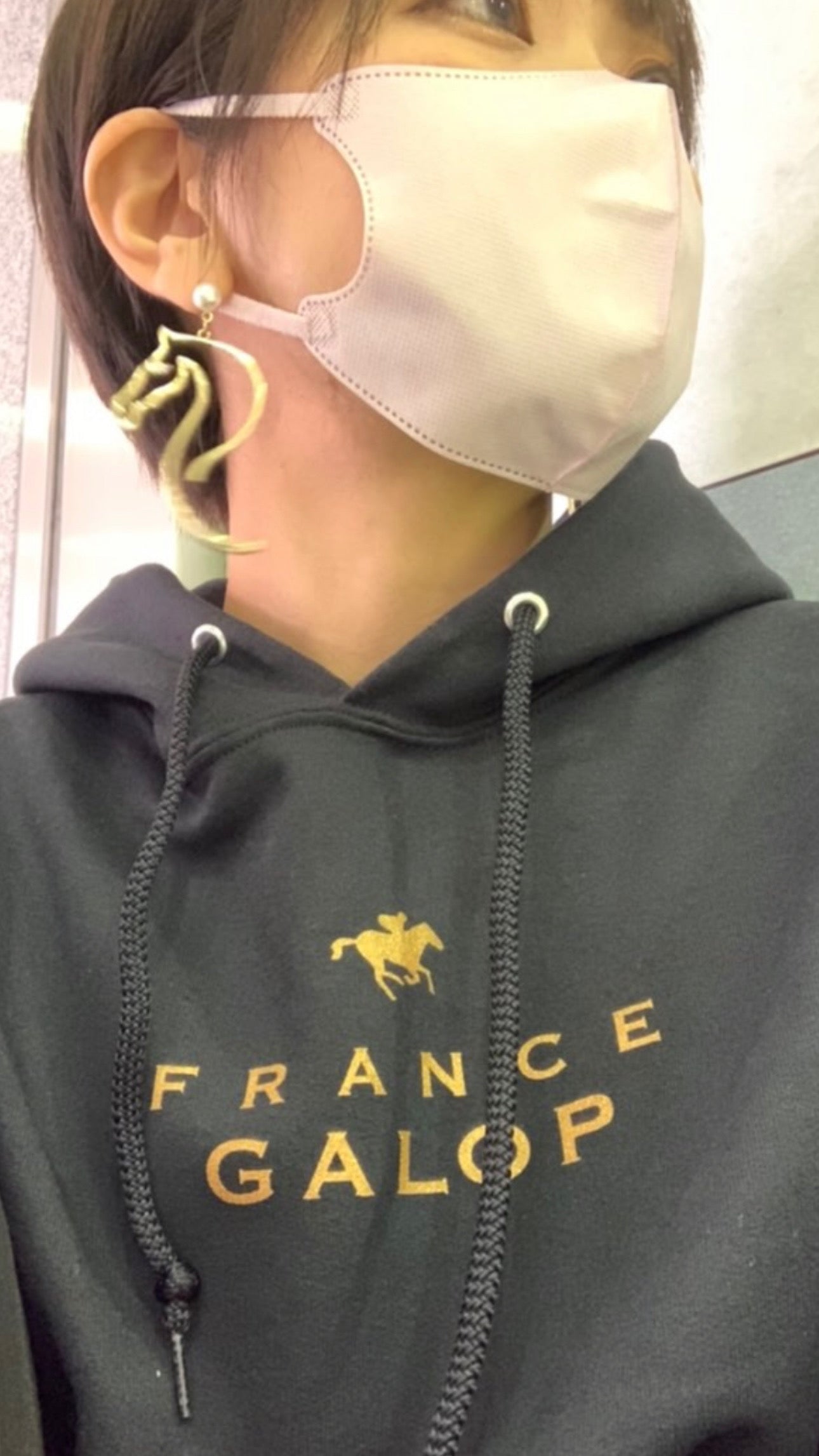 【France Galop】フランスギャロ公式 限定 ジョッキーパーカー 黒(SWEAT Pullover Hoodie Black/White)