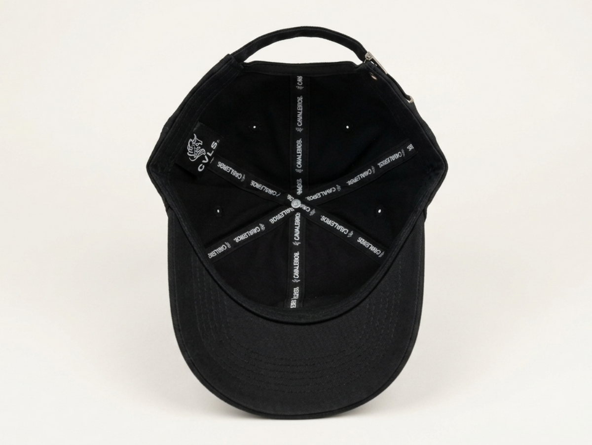 NEW【CAVALEIROS.】ベースボールキャップ Black