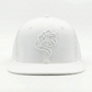【勝利の女神キャップ】CAVALEIROS.ORIGINAL シグネチャー・キャップ / White logo mark
