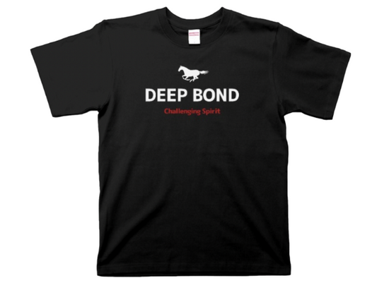 【ディープボンド】 DEEPBOND 絆” Version 2022 凱旋門賞公式 Tシャツ（Black）